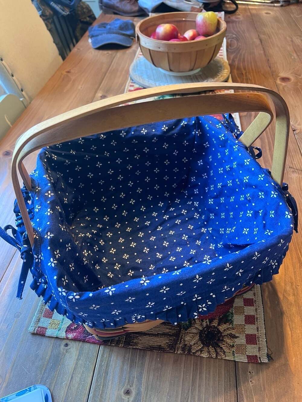 Longaberger Handwoven Picnic Basket With Blue Floral Liner